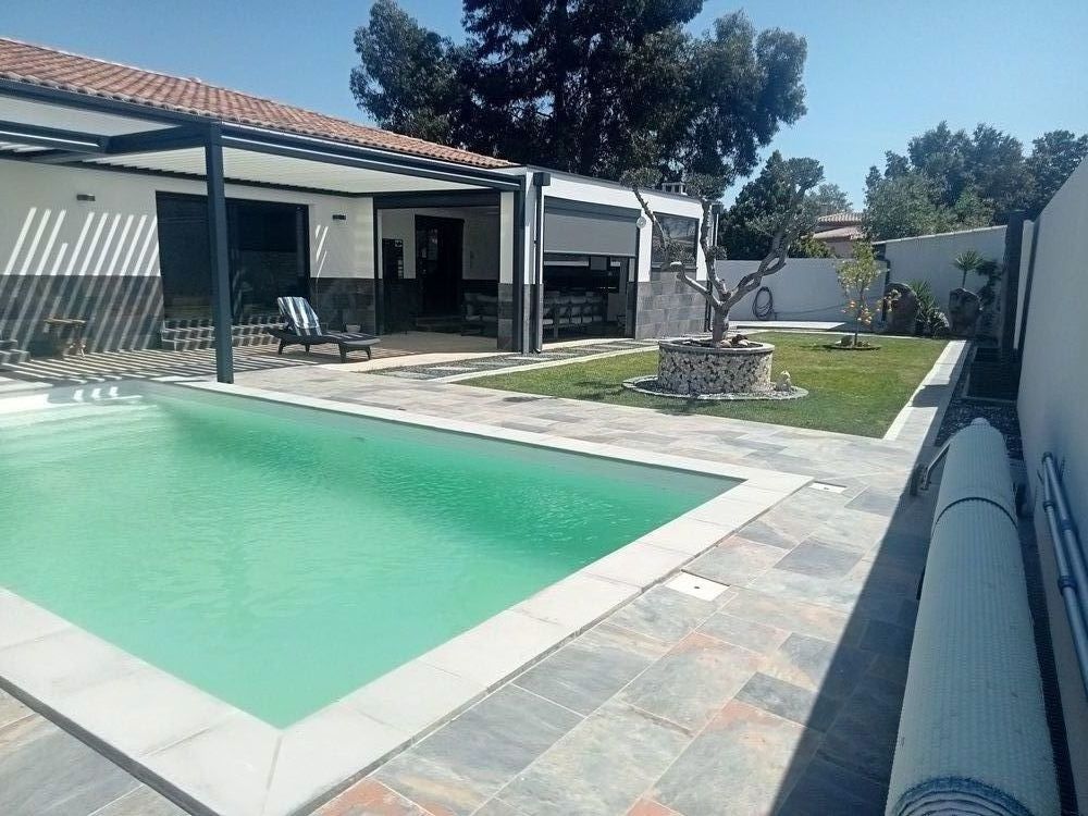 maison de standing , proche mer