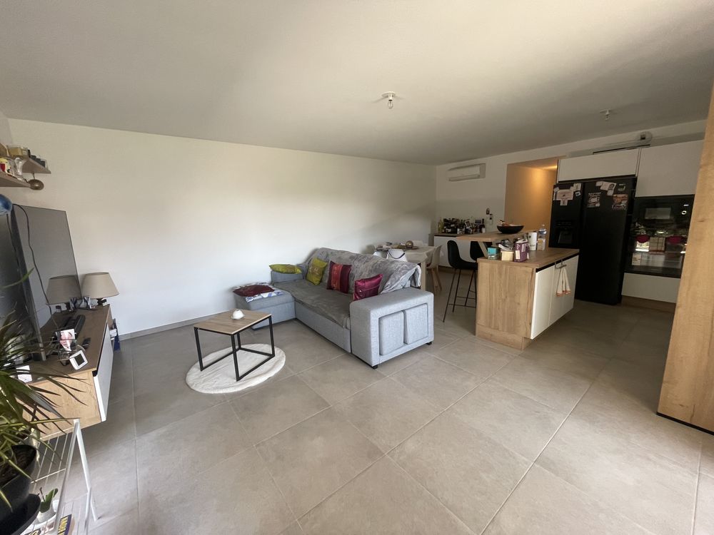 De 2022 ce 3 pièces terrasse et parking privé ST RAPHAËL