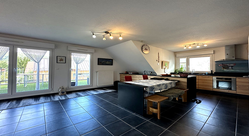 RIQUEWIHR (68) magnifique appartement en attique, 114 m2
