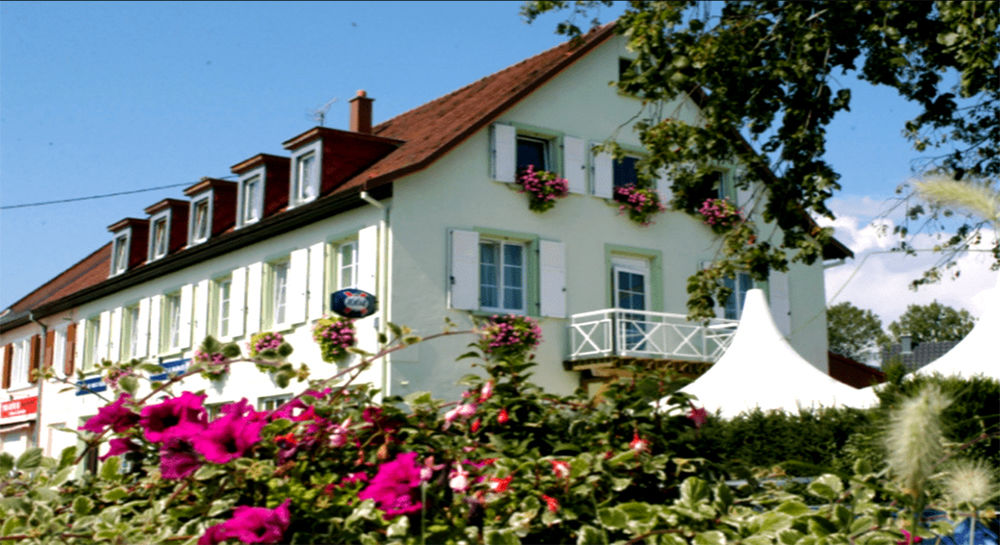 SENTHEIM (68) - hôtel / restaurant avec potentiel commercial