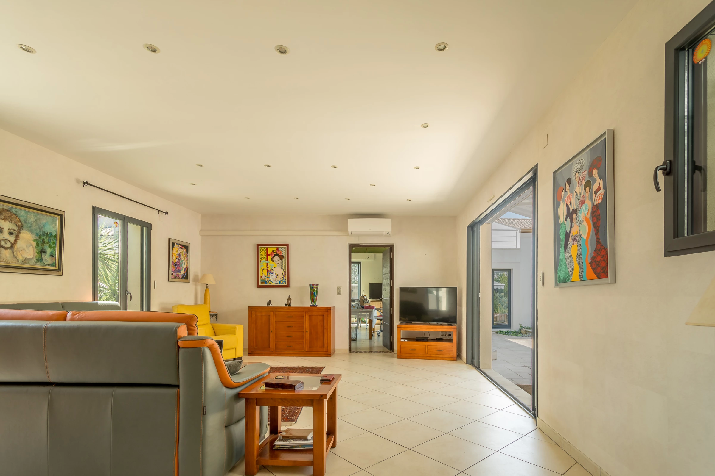 Maison luxueuse et calme en coeur de ville avec piscine