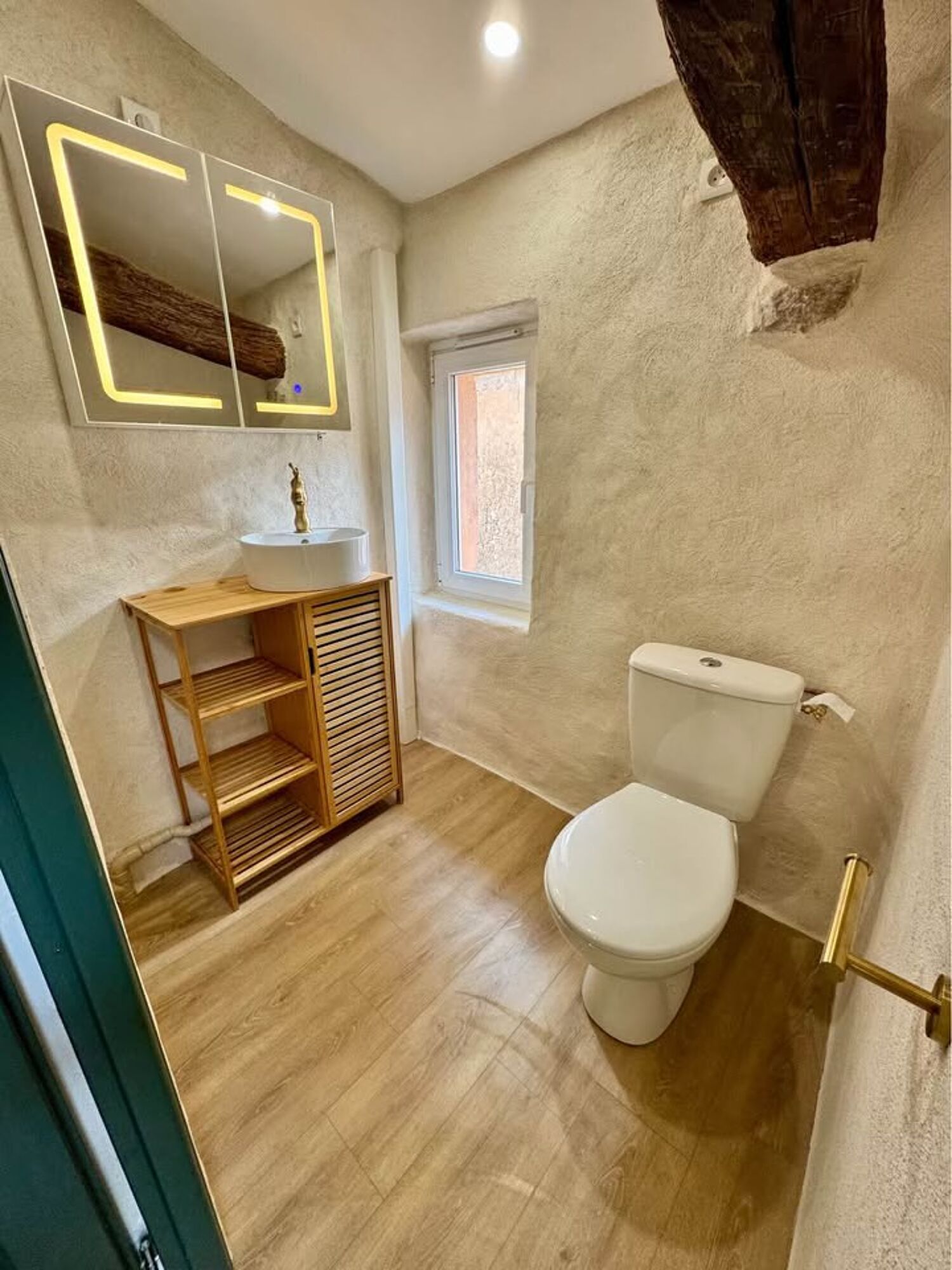 Magnifique petite maison de village en pierre