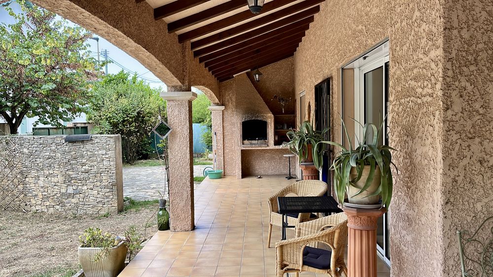 Jolie villa provençale 130m2 avec piscine et terrain 702 m2