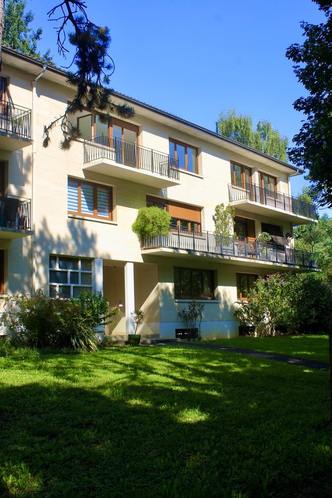 Appt d'exception 6P-140m² dernier étage, piscine tennis parc
