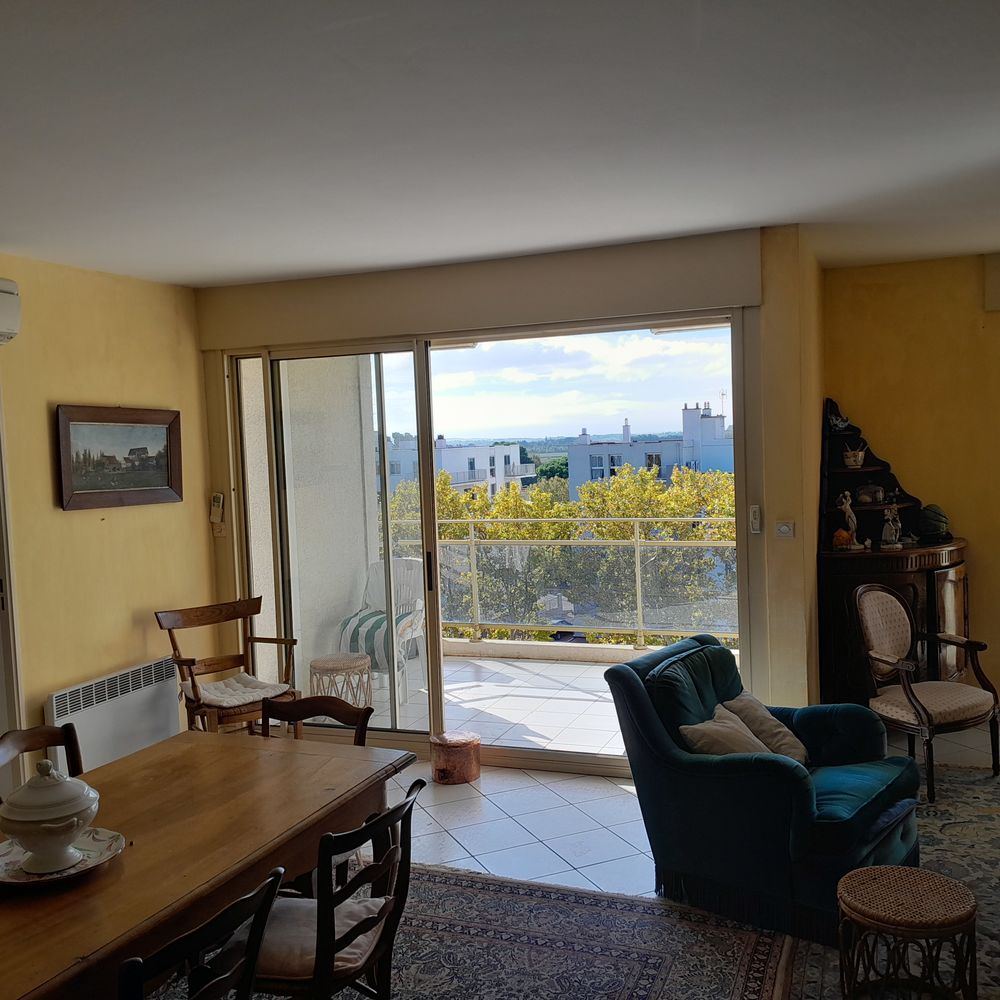 Bel appartement quai Victor Hugo avec vue dégagée