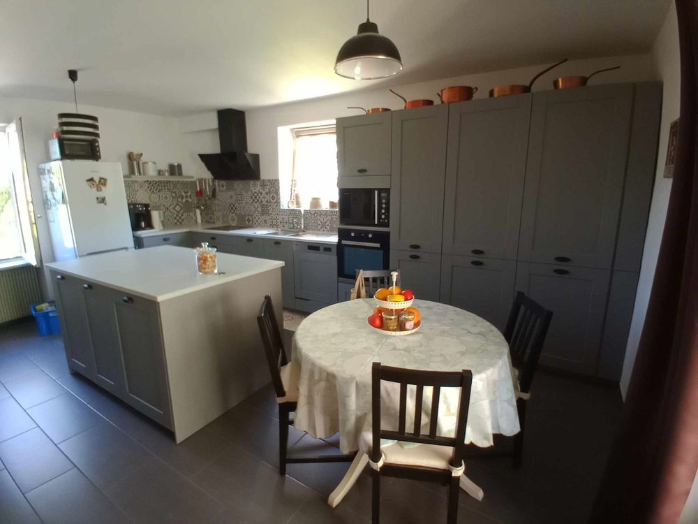 Belle maison avec piscine et studio séparé