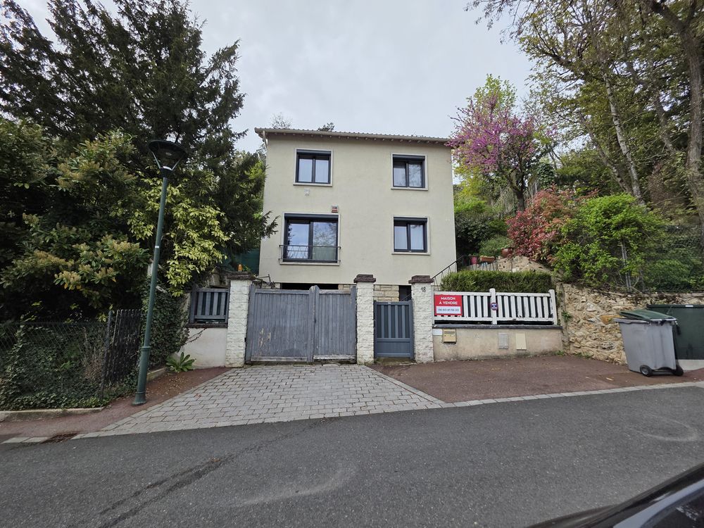 Maison au Plessis Robinson dans une rue calme