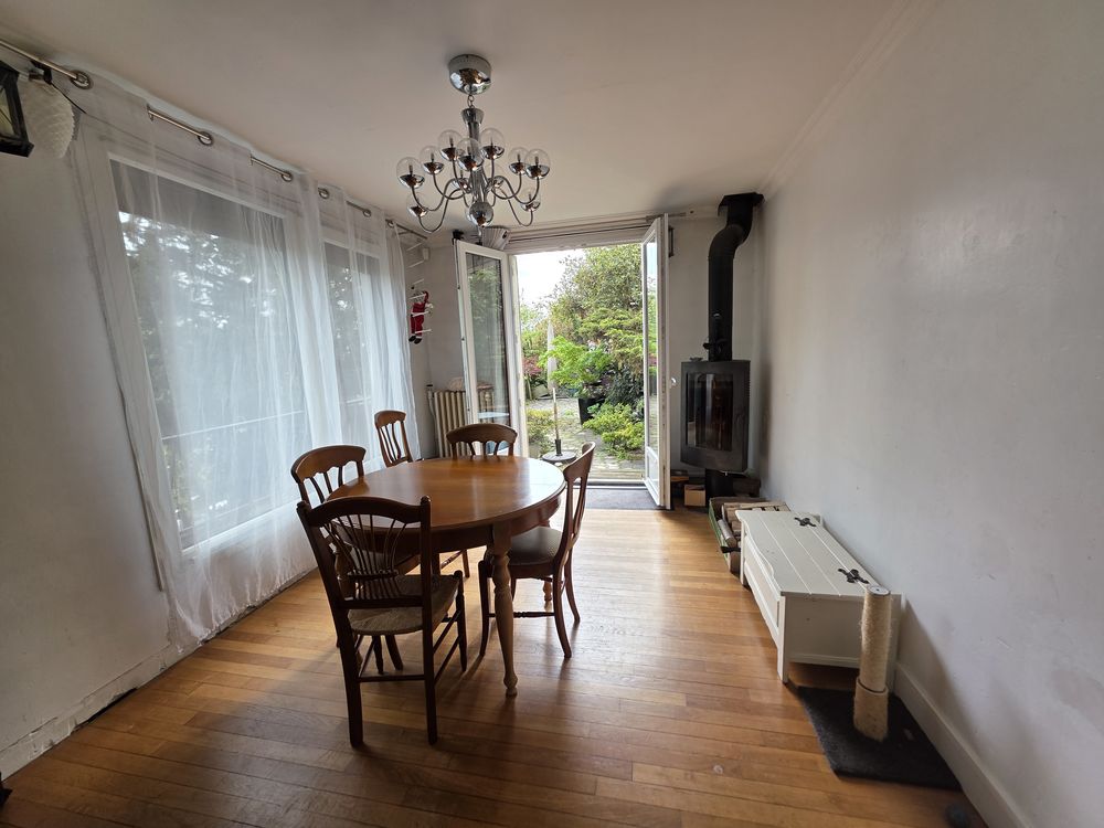 Maison au Plessis Robinson dans une rue calme