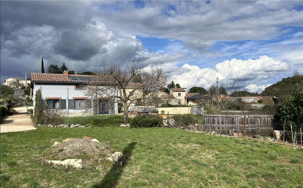 Maison neuve sur terrain de 1512 m2