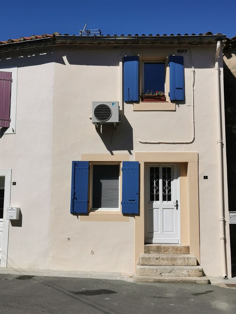 Maison de village du canal du midi