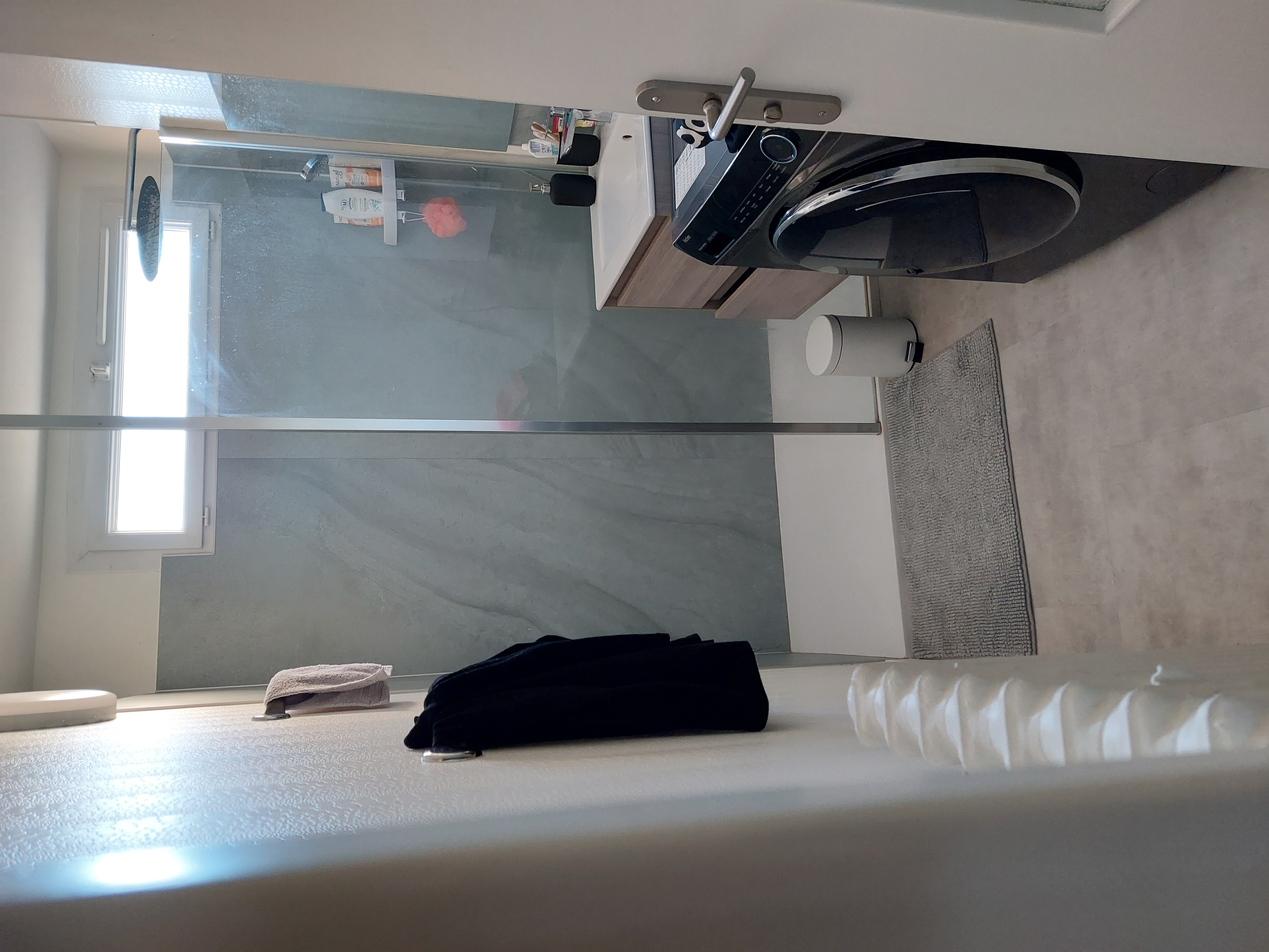 d'une chambre dans un appartement refait à neuf
