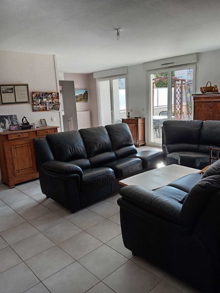 grand T4 de 89 m²+très grande terrasse proche centre Neyrpic