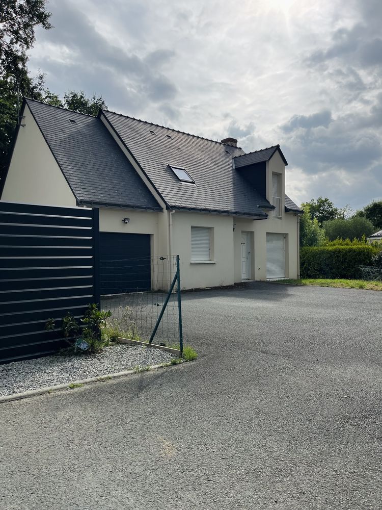 - Maison rénovée, 4 chambres PETIT MARS (44390)