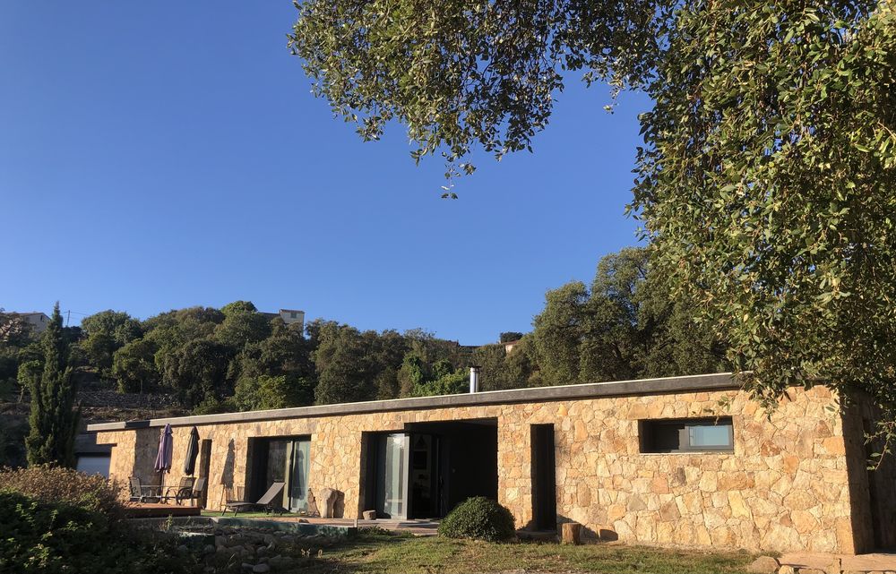 villa contemporaine entre mer et montagne