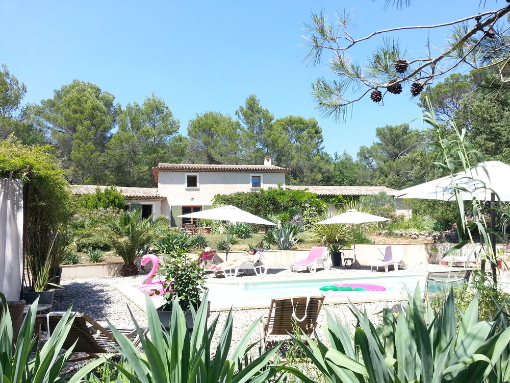 Villa d'architecte 290 m2 belles prestations.