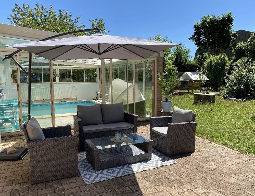 Maison avec Piscine et Puits