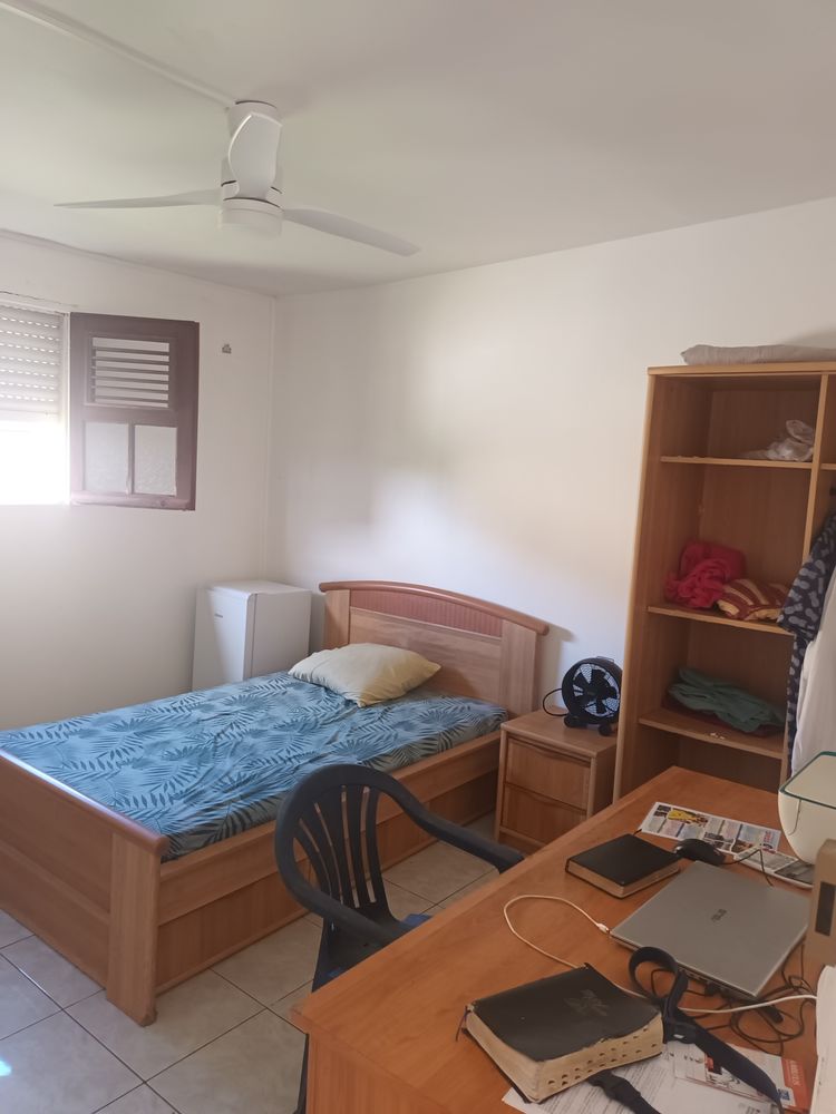 Chambre d étudiant dans villa