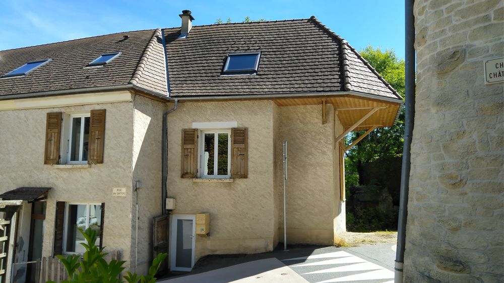 Maison de village de caractère à St martin de la cluze