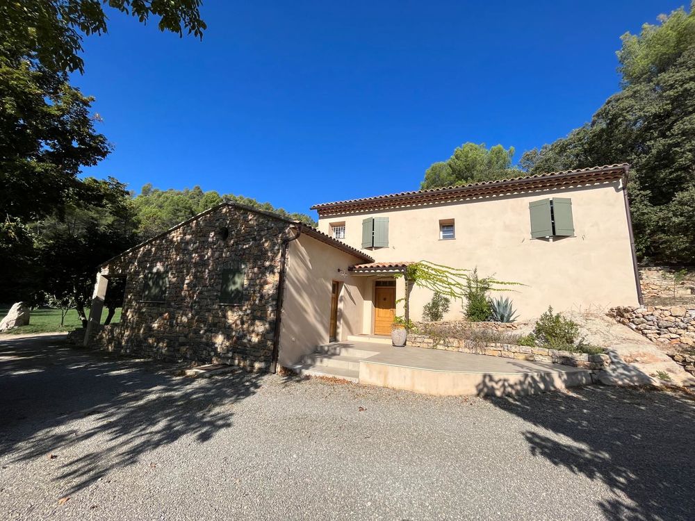 Propriété exceptionnelle avec 2 bastides sur 24 ha.