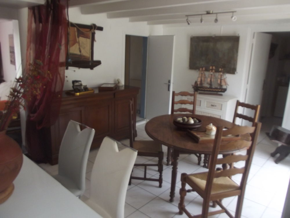 Maison F 5 ;3 chambres avec dépendance de 42 m2