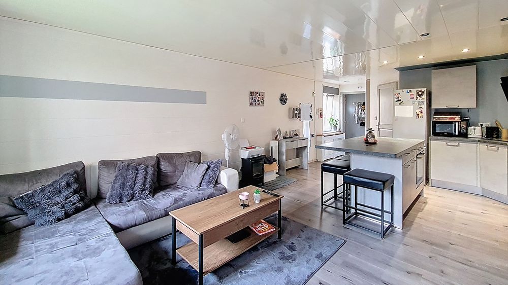 Maison de ville avec belle terrasse sans vis à vis