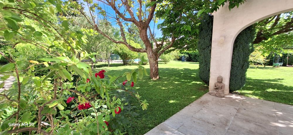 Maison d'architecte 190 m² avec piscine et terrain 2490 m2
