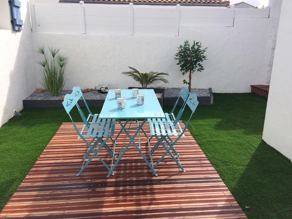 GRANDE MAISON AVEC PISCINE COUVERTE