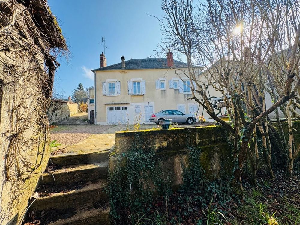 Jolie maison 5 pièces grand jardin arboré. Maison disponible