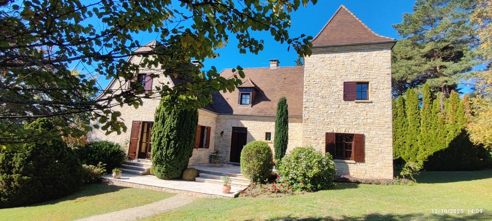 Périgourdine en pierres, 190 M2, 400 000 €.