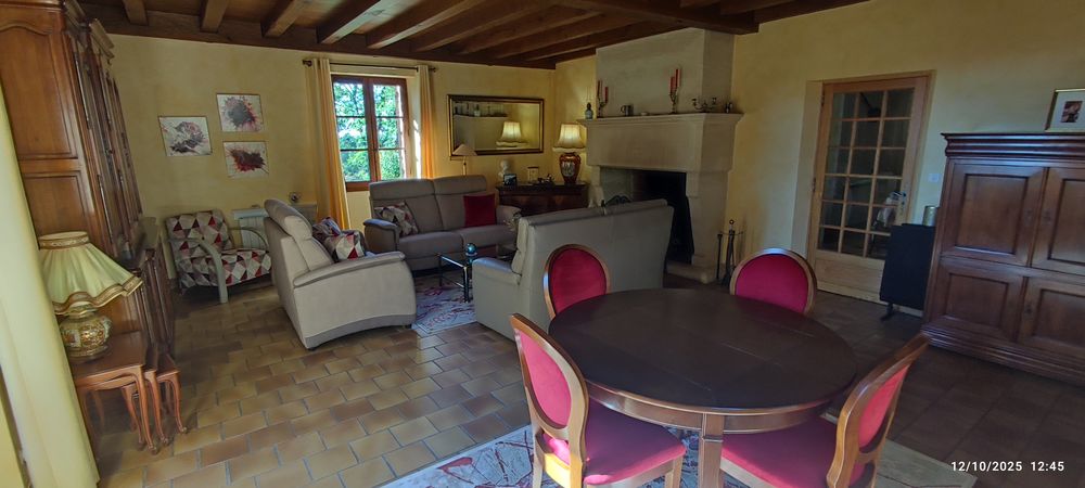 Périgourdine en pierres, 190 M2, 400 000 €.