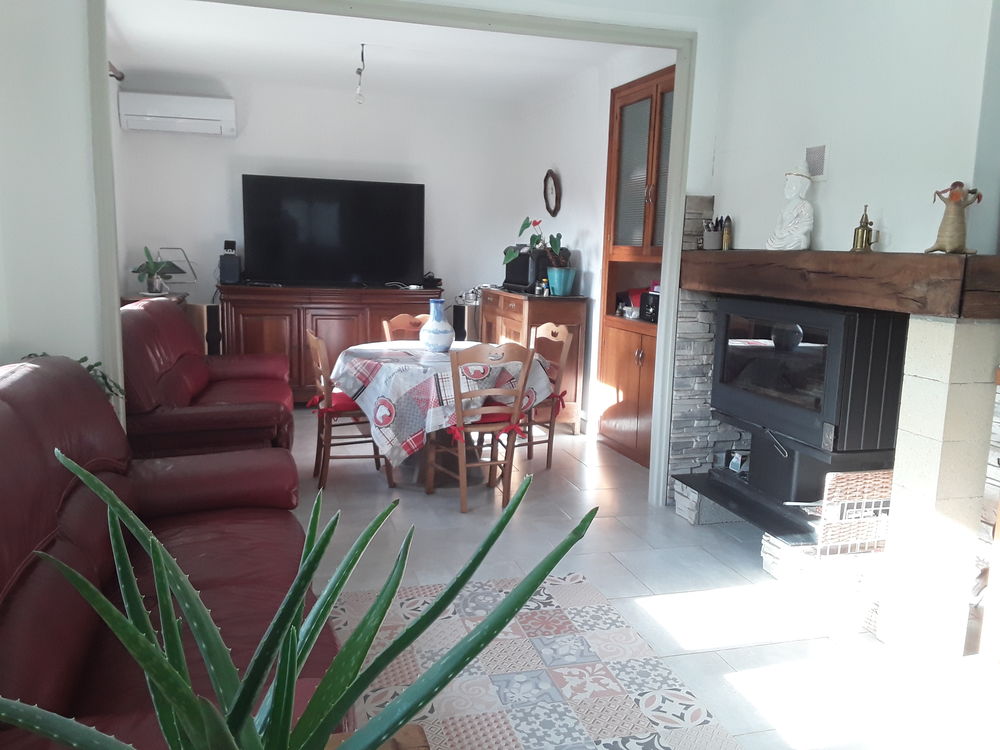 Maison rénovée, piscine, grande terrasse, jardin, garage