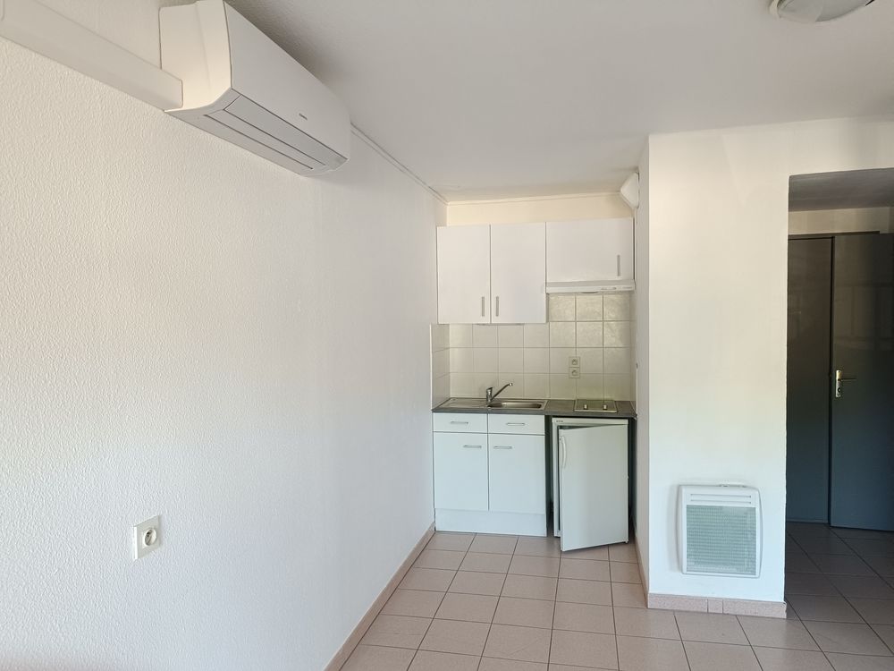 APPARTEMENT 30.40 m2 + terrasse 8m2