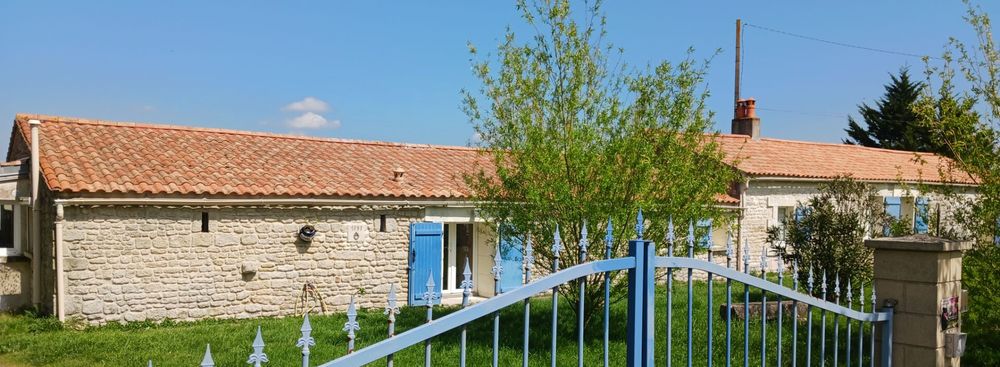 Longère 1797 pierres rénovée 183 m² 6 pièces terrain 5000 m²
