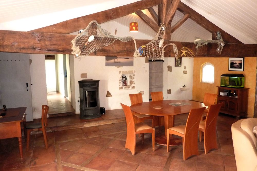 Longère 1797 pierres rénovée 183 m² 6 pièces terrain 5000 m²