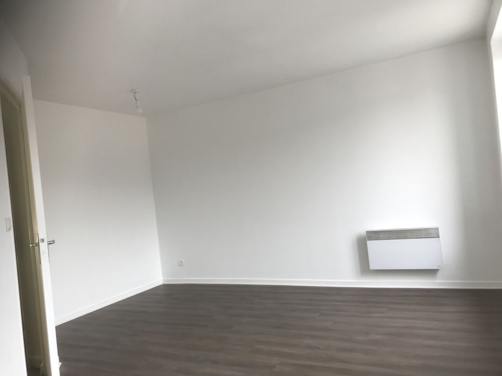 studio 23 m2 plein sud, calme et avec place de parking