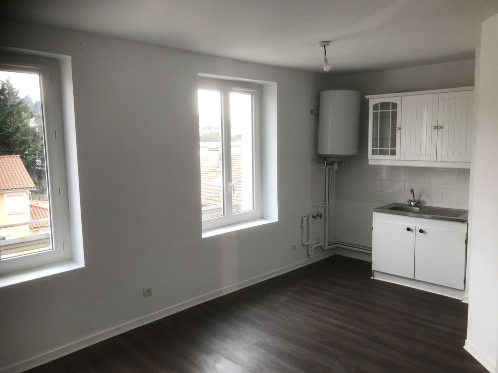 studio 23 m2 plein sud, calme et avec place de parking