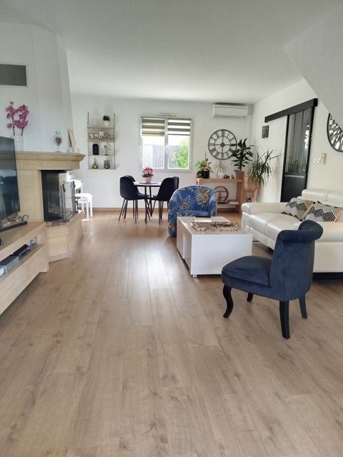 HERAULT GIGEAN villa 117m²/391m² T4 + véranda, gge, piscine