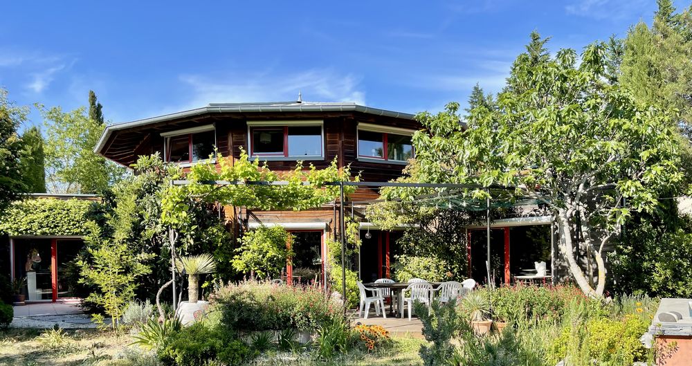 Maison contemporaine bioclimatique d'exception 263m2