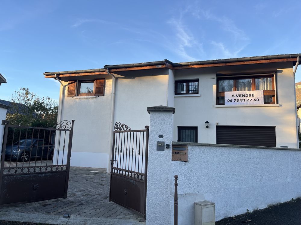 Maison individuelle garage jardin