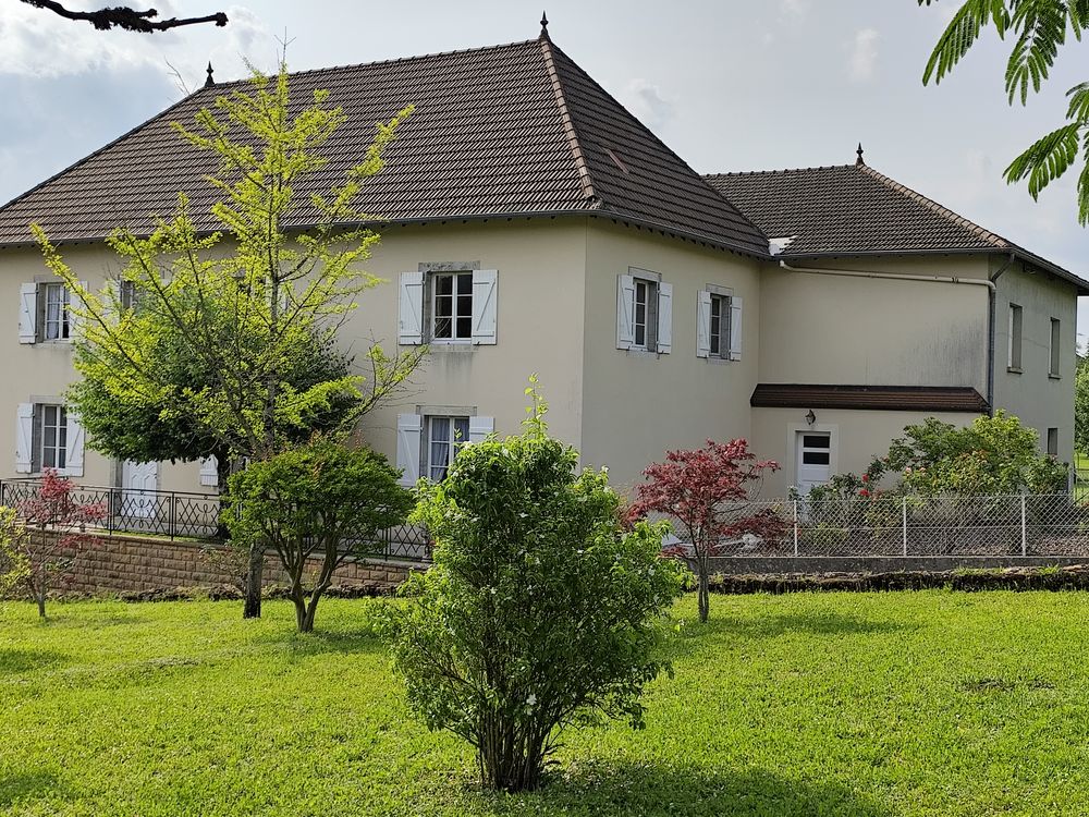 Demeure d'exception avec gd bâtiment jumelé à fort potentiel