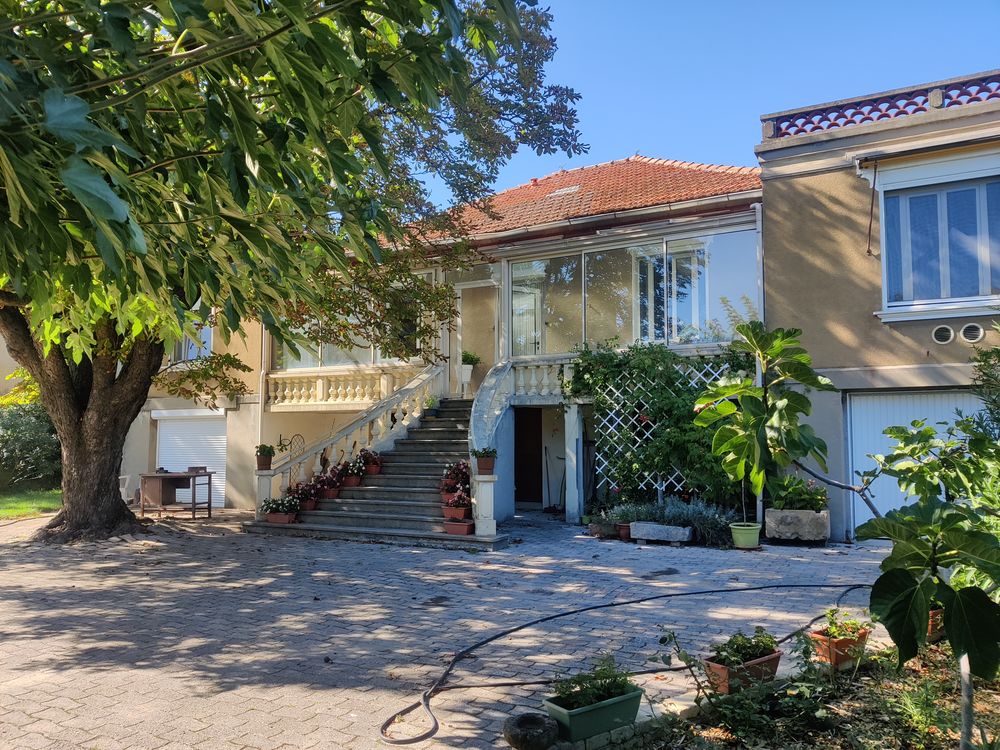 VILLA ANCIENNE A ECHANGER