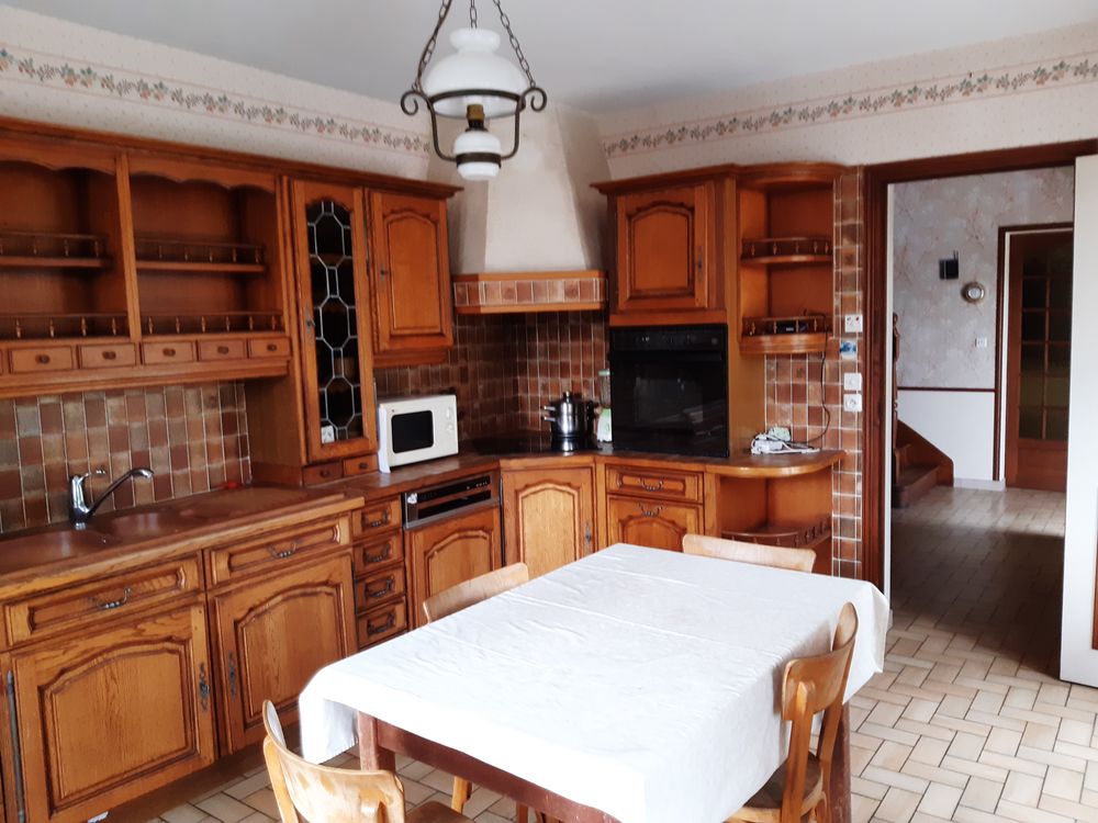 Maison familiale de 190m2 sur terrain arboré de 6200m2