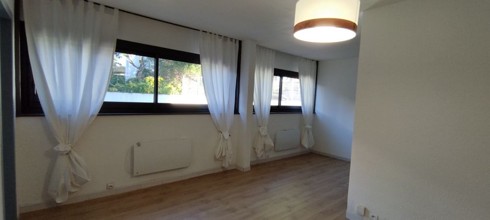 T3/4 rénové 75 m2 110000 €