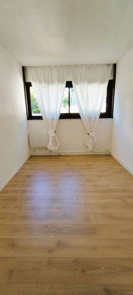 T3/4 rénové 75 m2 110000 €