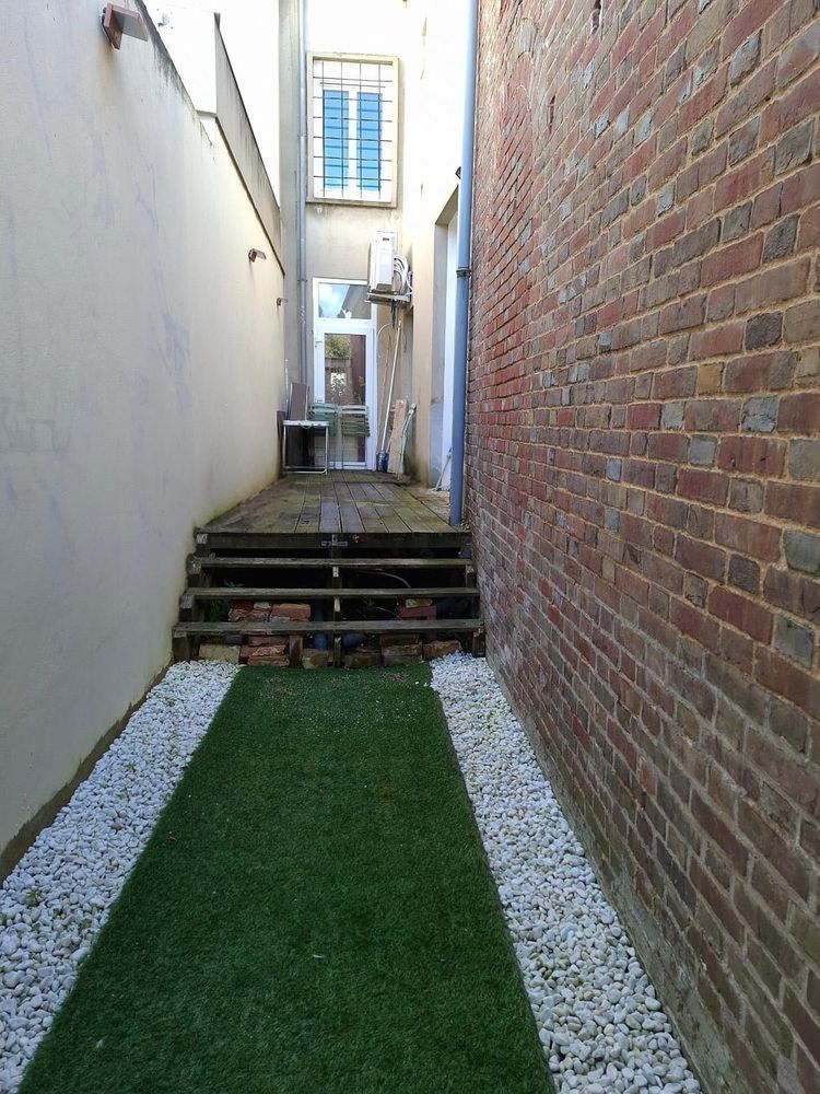 Maison - centre ville, 152m2 + cour