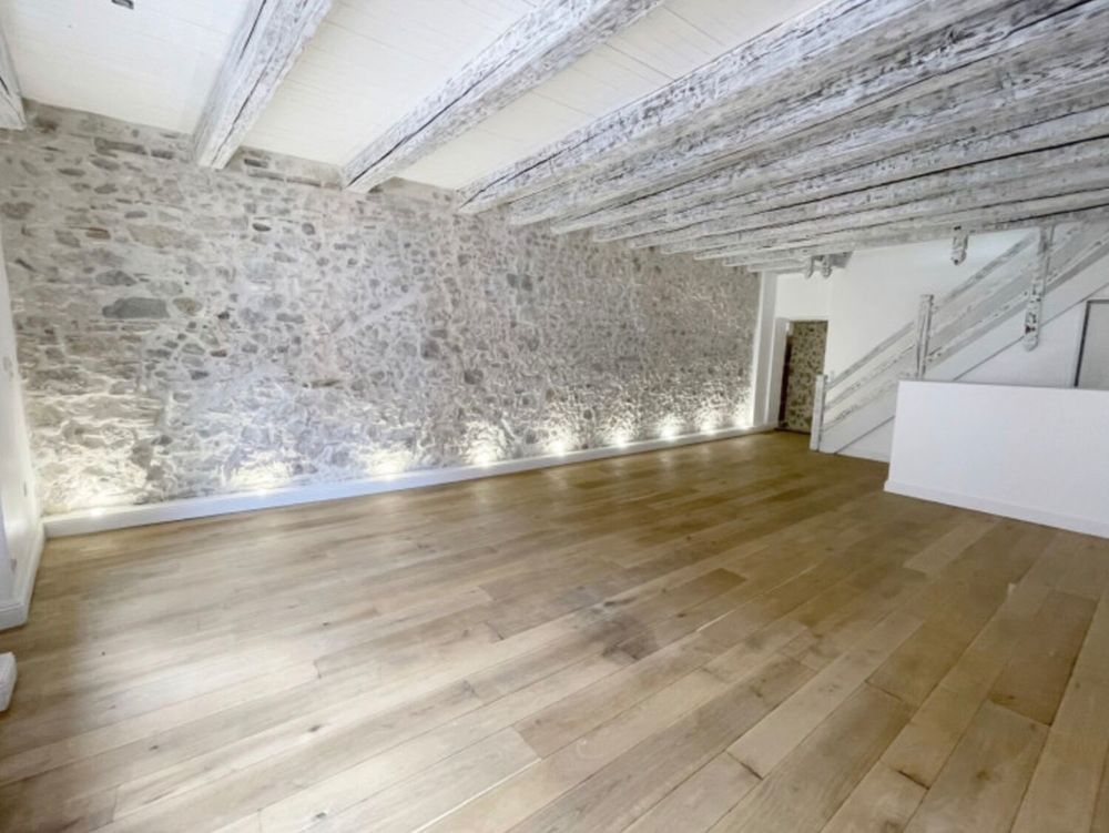 Annecy Centre T5 190 m² Dernier Étage