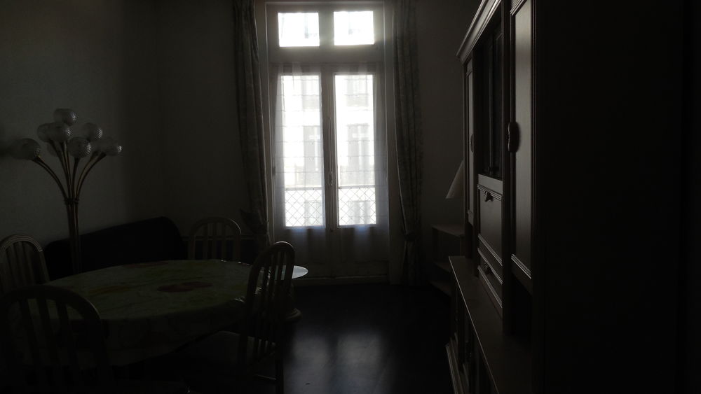Appartement (f2 ) Meublé 3em étage centre-ville Blois 41000