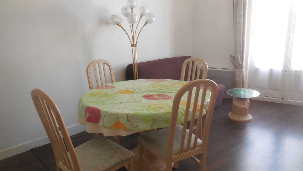 Appartement (f2 ) Meublé 3em étage centre-ville Blois 41000
