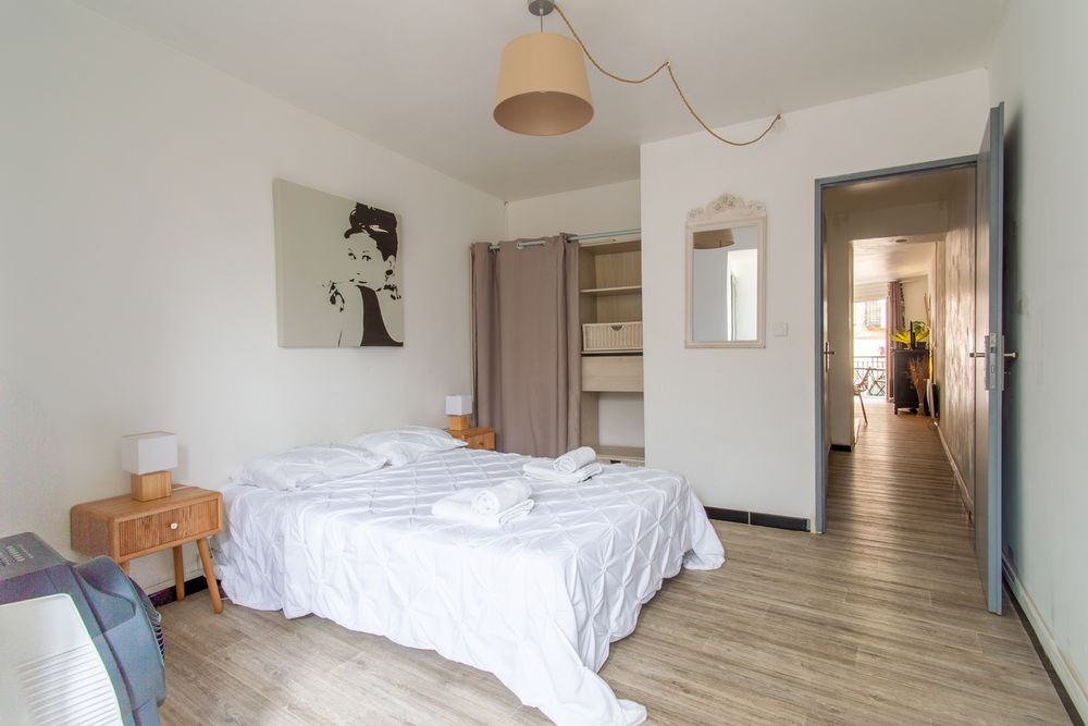 Appartement type T2 traversant avec balcon-Coeur de ville