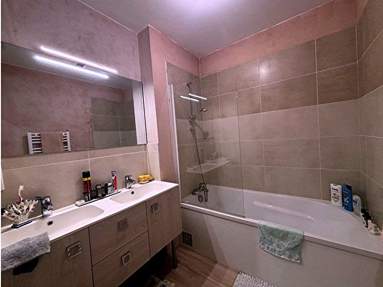 Appartement 105 + 18 m2 CARREZ Cahors 46